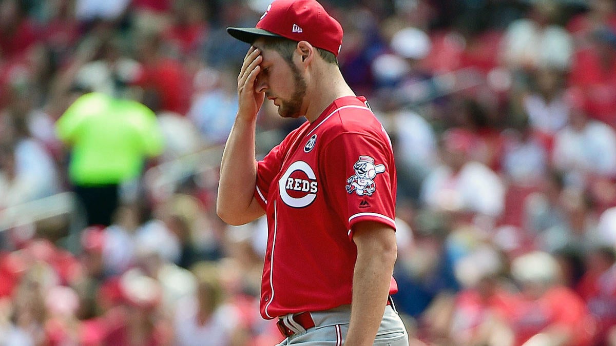 Trevor Bauer airs frustration, defense hurts Cincinnati Reds in loss