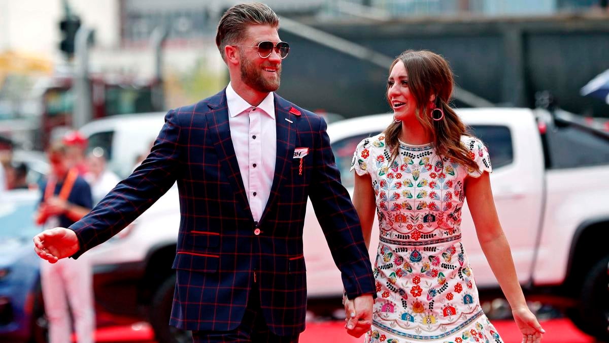 Bryce Harper, wife Kayla expecting baby girl