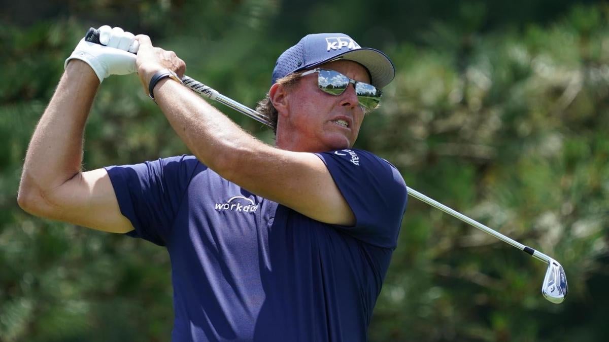 2020 Travelers Championship Leaderboard Breakdown Takeaways Phil Mickelson Jumps Into Lead After Round 2 Cbssports Com