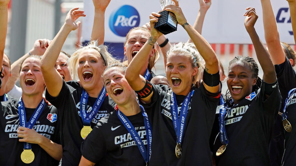 usatsi-14592352-houston-dash-win-2020-nwsl-title-1400.jpg