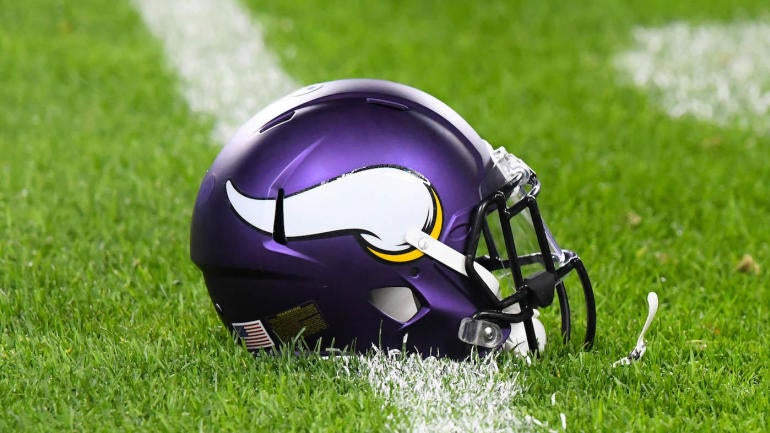 NFL: Minnesota Vikings at Chicago Bears