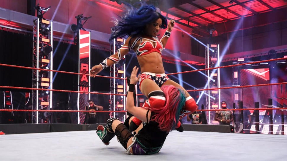 sasha-banks-asuka-wwe-raw.jpg