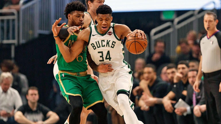 giannis-antetokounmpo-marcus-smart-bucks-celtics.jpg