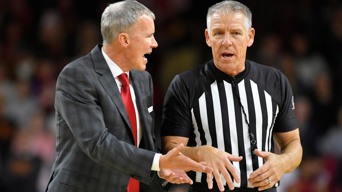 College basketball referees, officials stuck in limbo as they await call on 2020-21 season