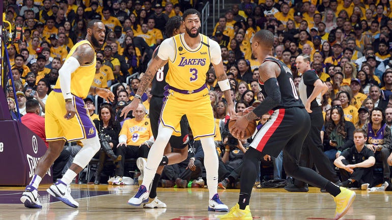 lakers-lillard-lebron.jpg