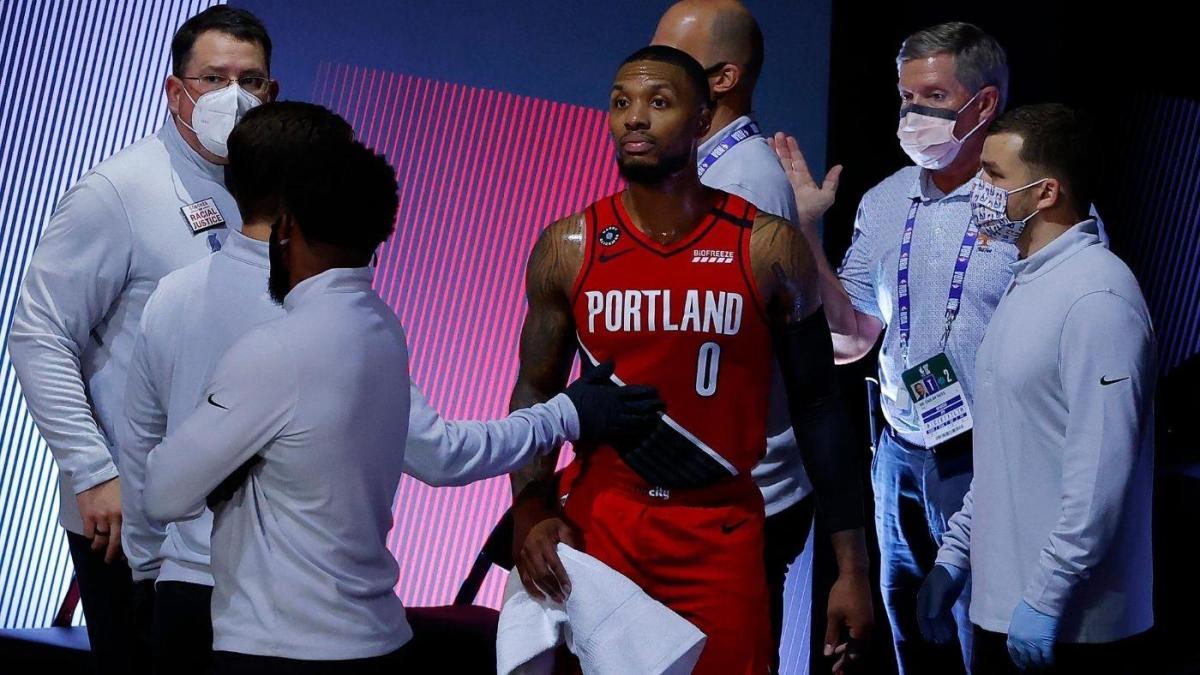 Damian Lillard suffers dislocated left index finger vs. Lakers ...