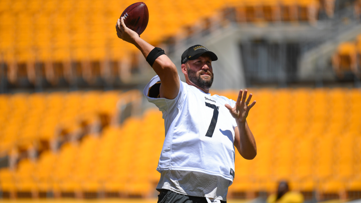 PHOTO: Derek Watt Wears The Most Pittsburgh Shirt Ever To Training Camp