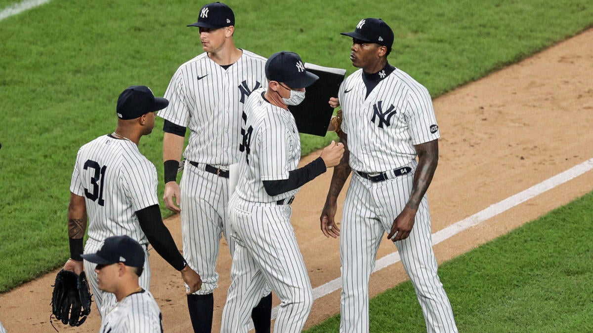 Aroldis Chapman throws 101 MPH pitch at players head 