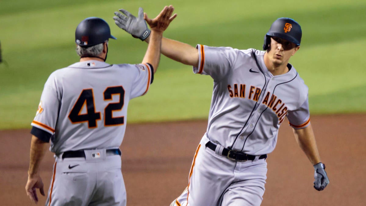 Giants Alex Dickerson hits 480-foot home run, ties MLB record for extra-base hits in a game