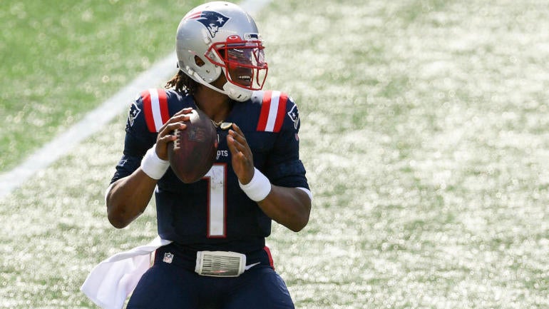 NFL: Miami Dolphins at New England Patriots