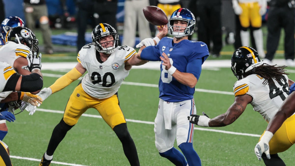 NFL on X: Big Ben vs. Danny Dimes on #MNF! #Kickoff2020 #ItTakesAllOfUs @ steelers, @Giants 