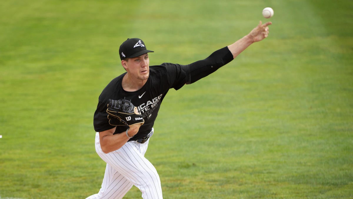 Photo: White Sox Garrett Crochet Pitches Against the Royals