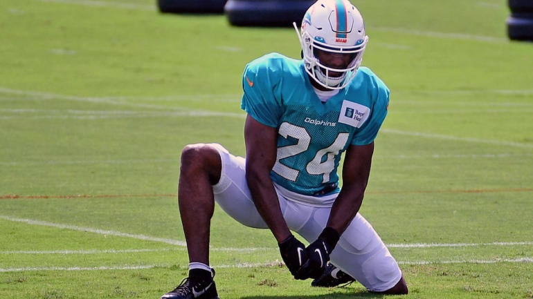 Dolphins ‘Byron Jones mengatakan dia ‘tidak bisa berlari atau melompat’ karena cedera, memperingatkan pemain untuk berkonsultasi dengan dokter luar