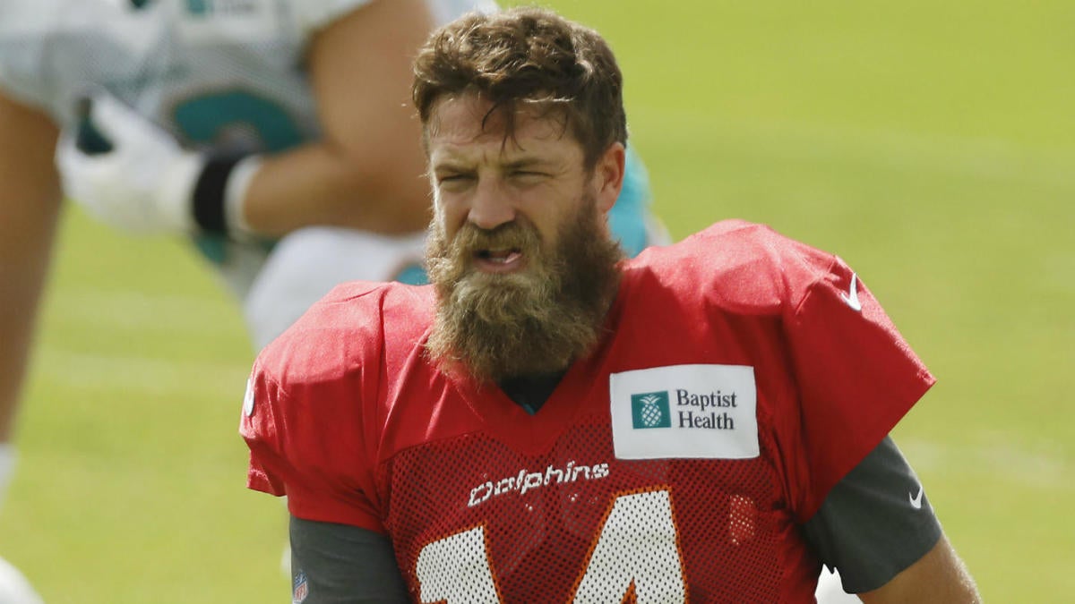 Battle of mustache vs. beard between Gardner Minshew, Ryan Fitzpatrick