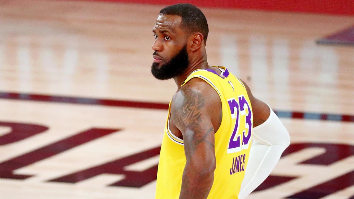 LeBron James Wears Kobe Bryant Tribute Jersey to Lakers Playoff