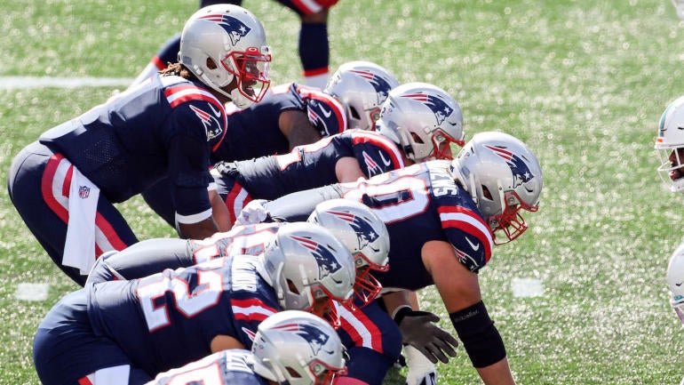 NFL: Miami Dolphins at New England Patriots
