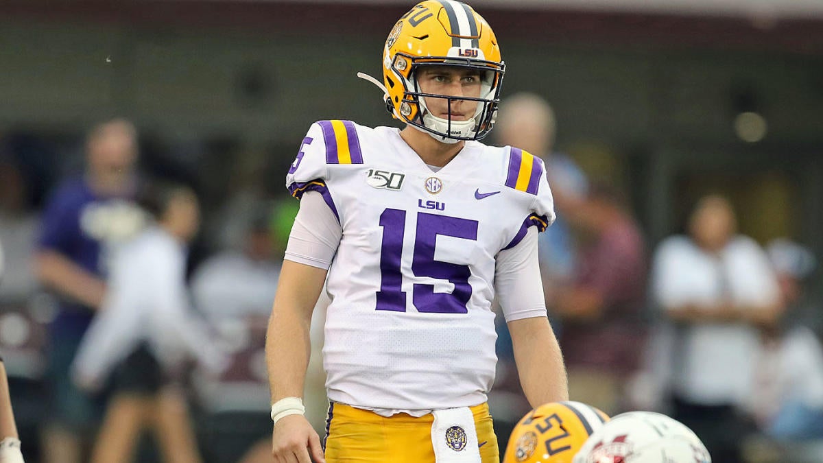 LSU football wears purple uniforms rarely in back-to-back games