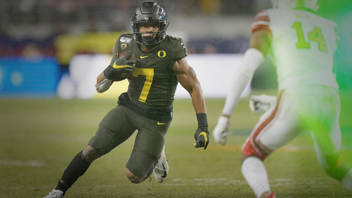 College football bowl projections: Oklahoma's upset loss is Oregon's playoff gain amid shakeup