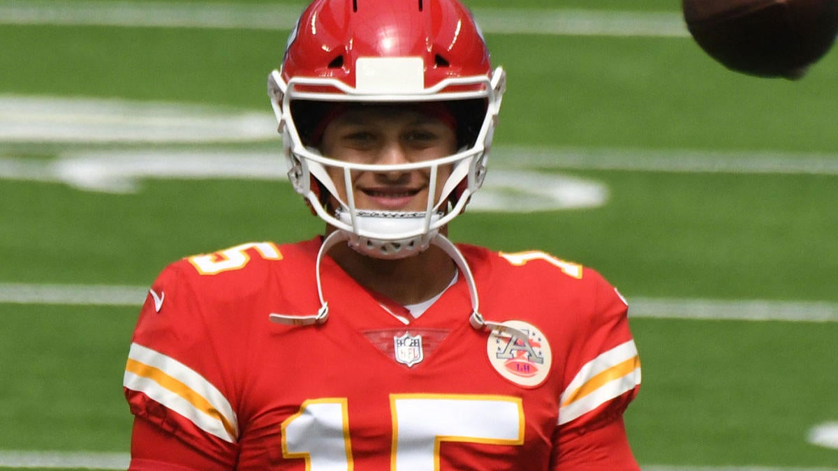 Updated NFL MVP Odds: Patrick Mahomes Overtakes Josh Allen