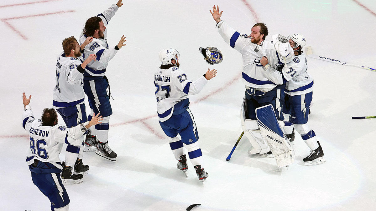 Lightning and fans gear up for Stanley Cup boat parade through