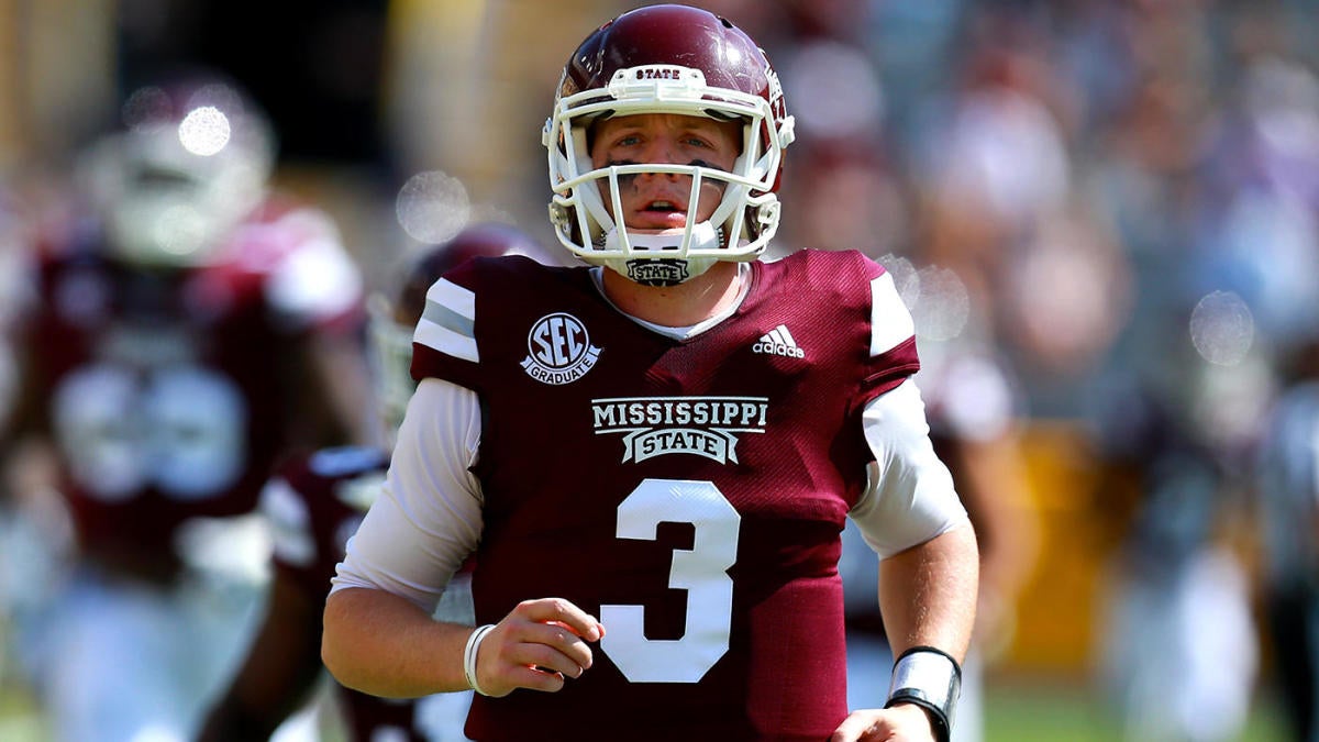 How A Simple Pitch From Mike Leach Led K J Costello To Set Sail For Mississippi State And Ignite The Sec Cbssports Com