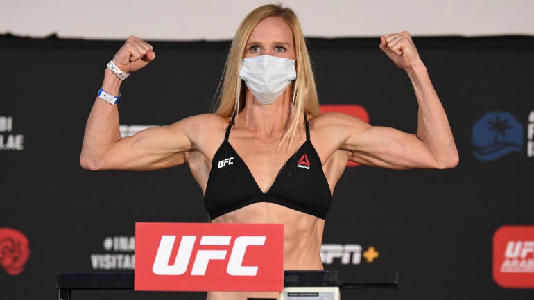 holly-holm-weighin.jpg