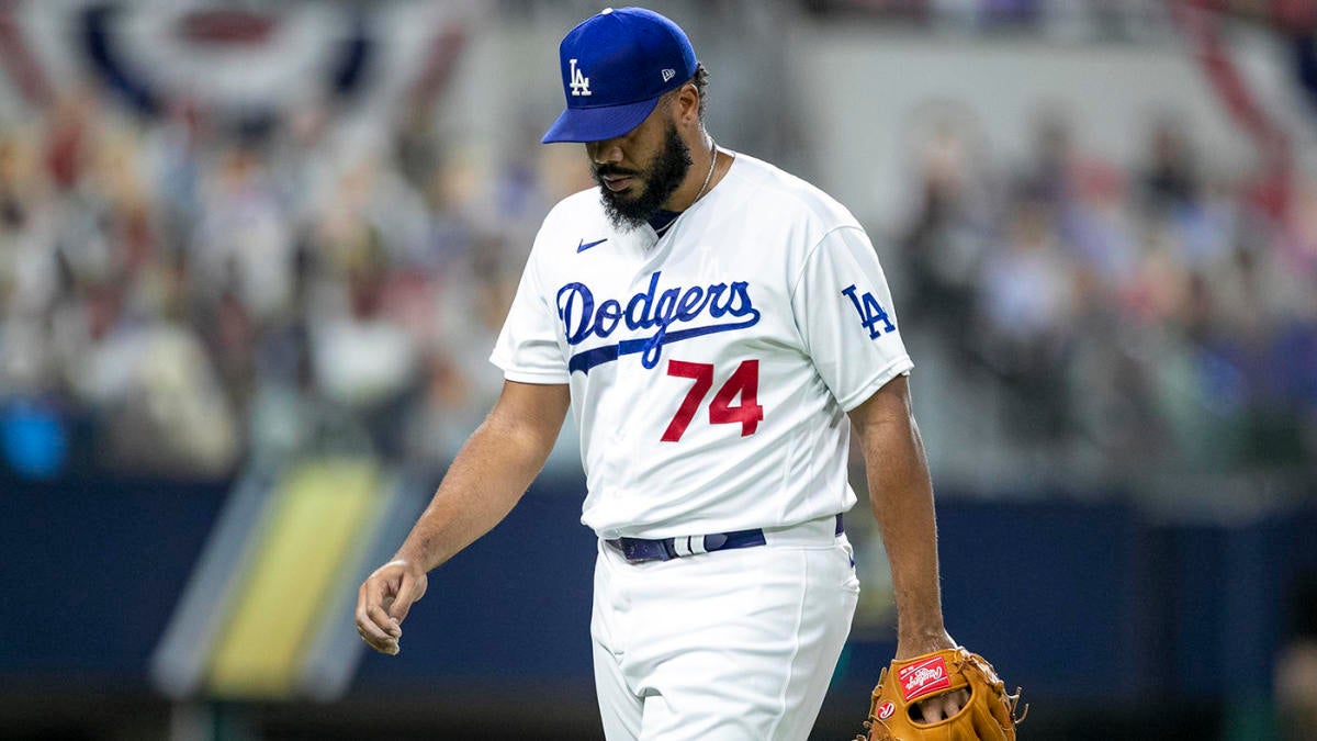 MLB playoffs: Dodgers manager Dave Roberts noncommittal on Kenley Jansen's  role as the closer 