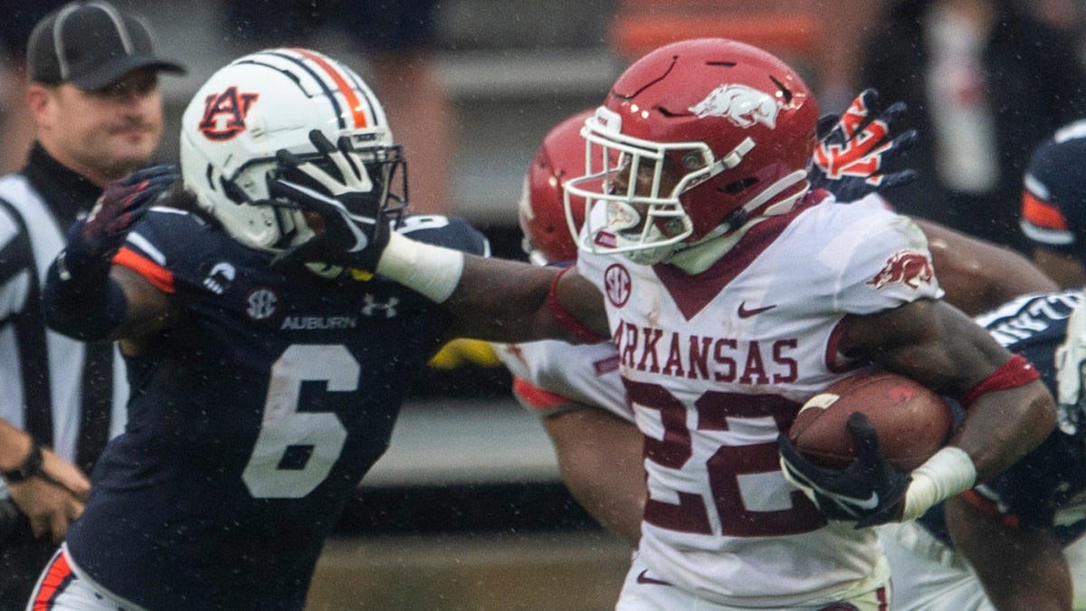 College football scores, NCAA top 25 rankings, schedule ...