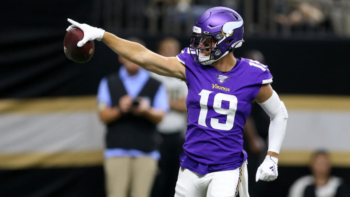 Adam Thielen Signed Custom Purple College Football Jersey