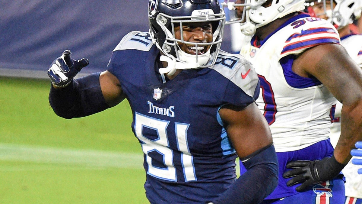 Tennessee Titans tight end Jonnu Smith