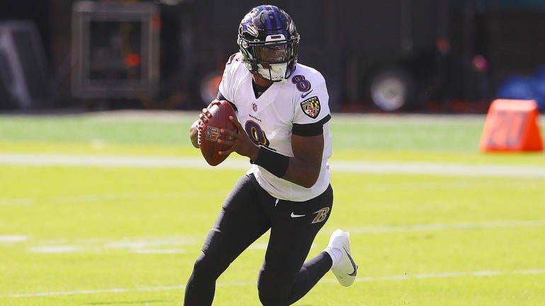 gettyimages-1280927991-lamar-jackson-ravens-qb-2020-1400.jpg