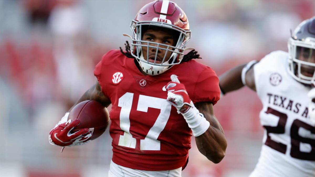 DeVonta Smith vs. Jaylen Waddle: Which Alabama wide receiver is a better  NFL bet?