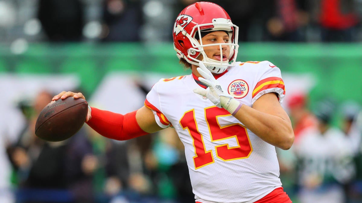 Patrick Mahomes Says He Puts Ketchup On Thanksgiving Meal Of Turkey And Ham Cbssports Com