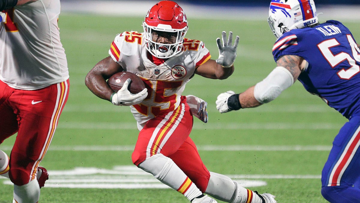 Chiefs activate RB Edwards-Helaire off IR for Super Bowl