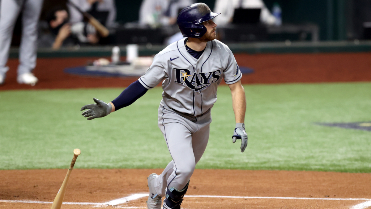 Brandon Lowe belts 2 homers as Rays win Game 2 of World Series