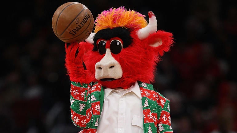 benny-the-bull-christmas.jpg