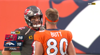 Tom Brady's Postgame Handshake With Aaron Rodgers Proves He's A Giant Sore  Loser Who Snubbed Nick Foles - BroBible