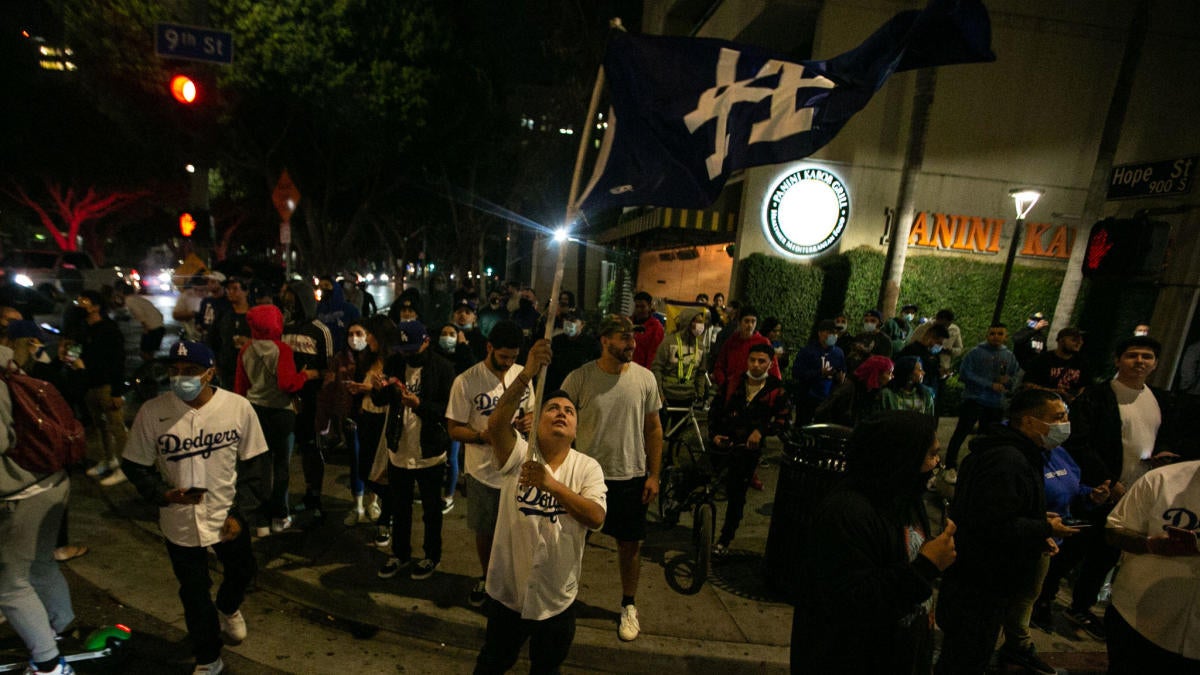 Dodgers Fans Celebrate In Los Angeles Streets After World Series Win ...