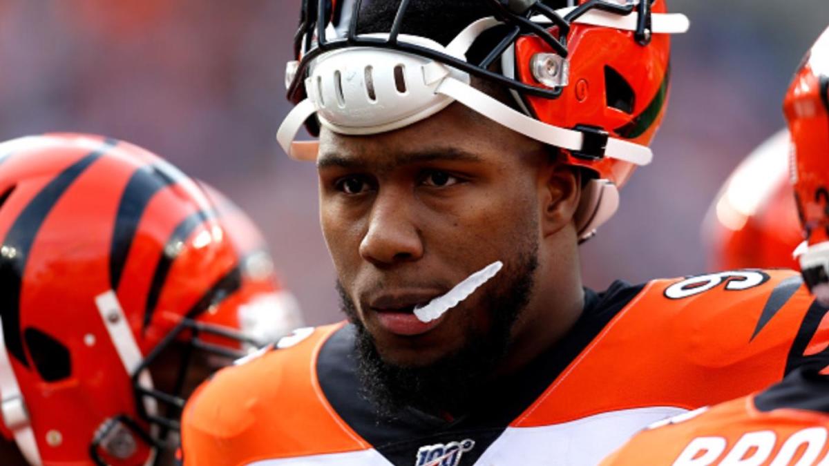 Cincinnati Bengals trade veteran DE Carlos Dunlap to Seattle