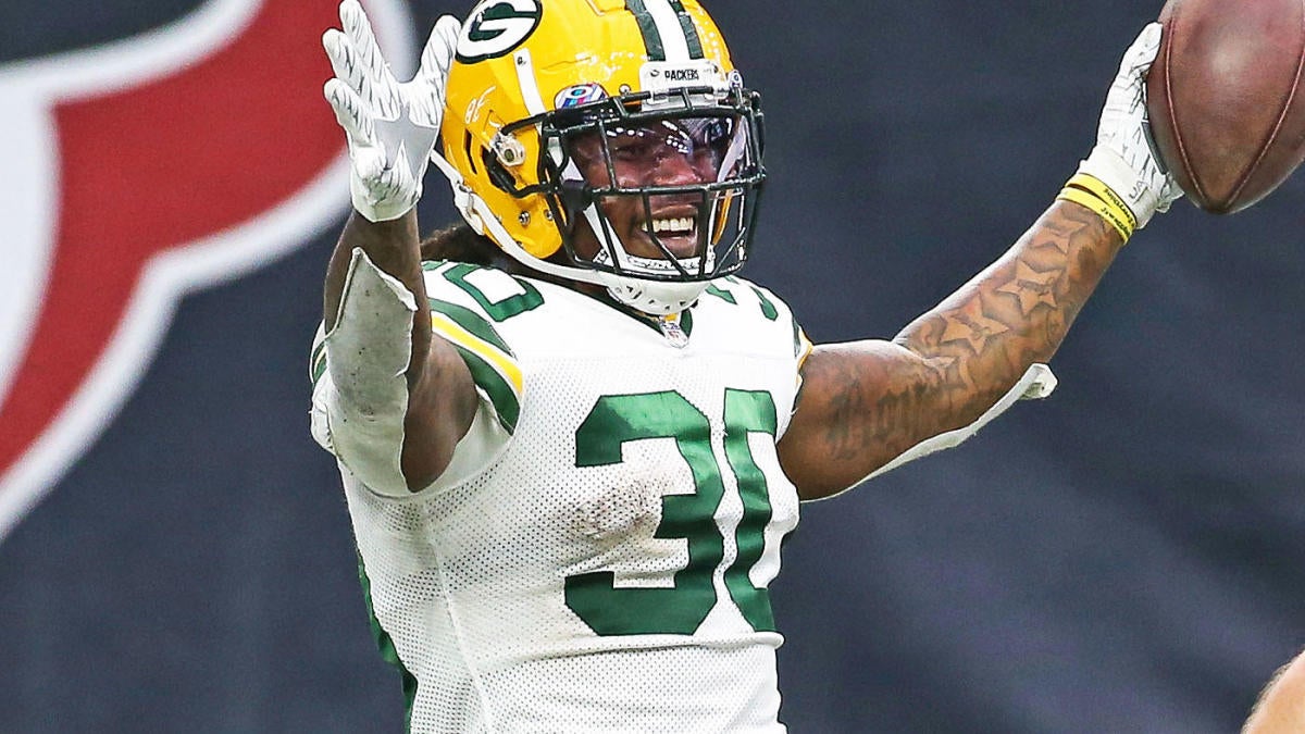 Jamaal Williams back with his Packers teammates