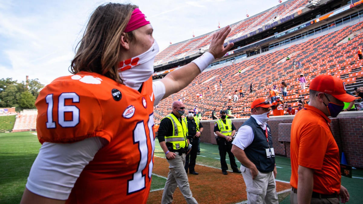 Clemson's Trevor Lawrence wants to play amid COVID-19 dilemma