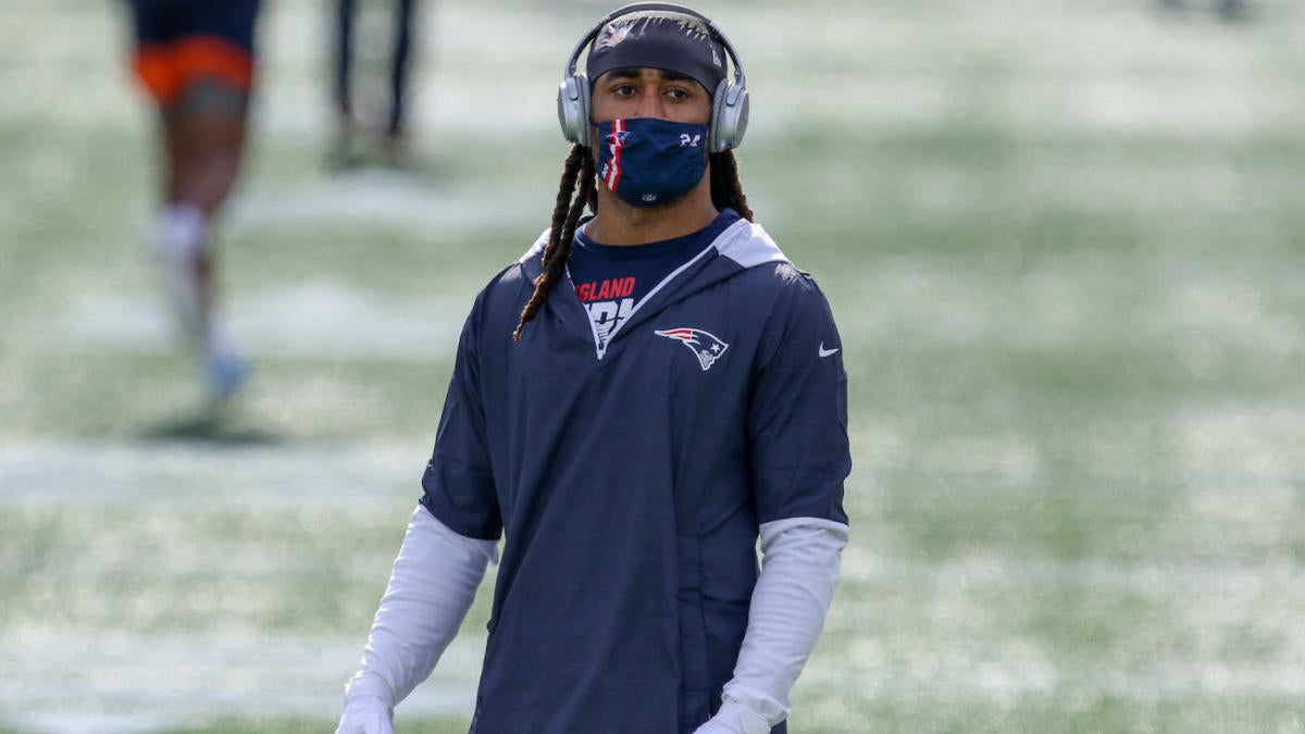 Patriots' Gilmore out vs. Bills due to knee injury