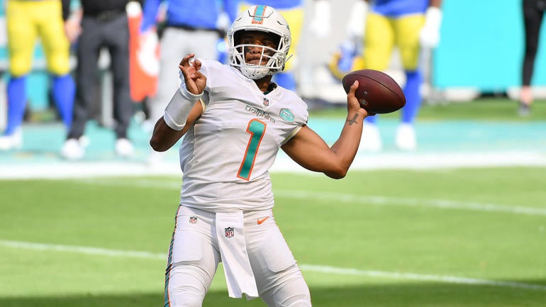 usatsi-15142397-tua-tagovailoa-dolphins-qb-2020-1400.jpg