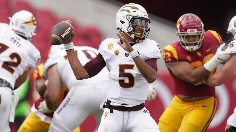 usatsi-15171416-jayden-daniels-sun-devils-qb-2020-1400.jpg