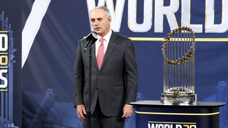 rob-manfred-4.png