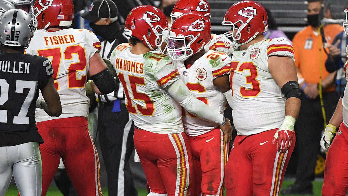 Mahomes still undefeated in divisional road games, pushes Chiefs past  Chargers