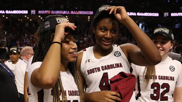 Women's college basketball rankings: South Carolina, UConn lead preseason  AP Top 25 poll