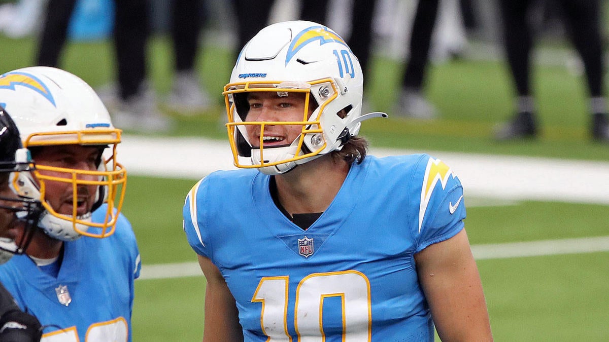 Chargers Debut Navy Color Rush Uniforms