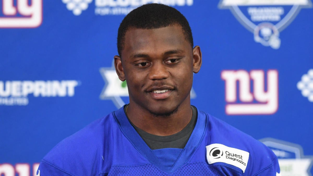 New York Giants cornerback Deandre Baker (27) breaks up a pass to