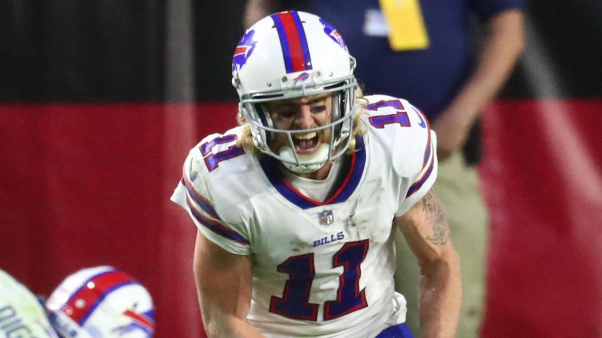 November 28th, 2019:.Buffalo Bills wide receiver Cole Beasley (10) catches  a pass for a touchdown during an NFL football game between the Buffalo  Bills and Dallas Cowboys at AT&T Stadium in Arlington